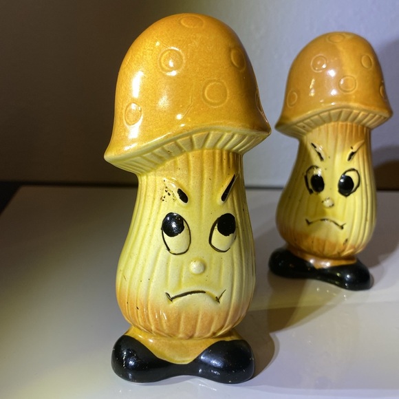 Vintage Anthropomorphic Angry Mushroom Salt & Pepper Shakers (Made in Japan) | - Picture 7 of 10